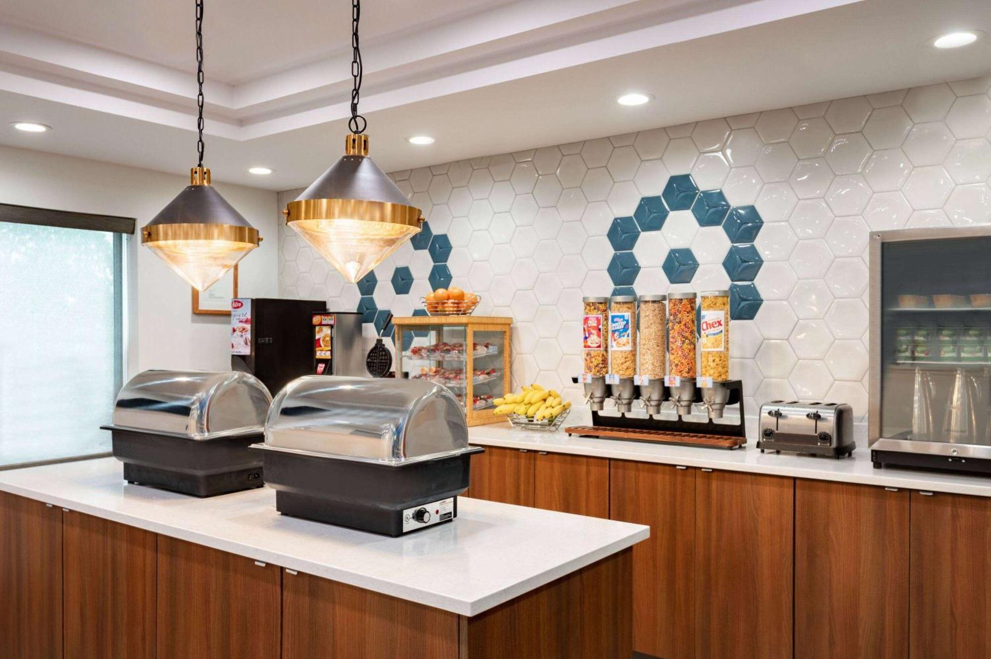 Days Inn & Suites By Wyndham Sherwood Park Edmonton Eksteriør billede