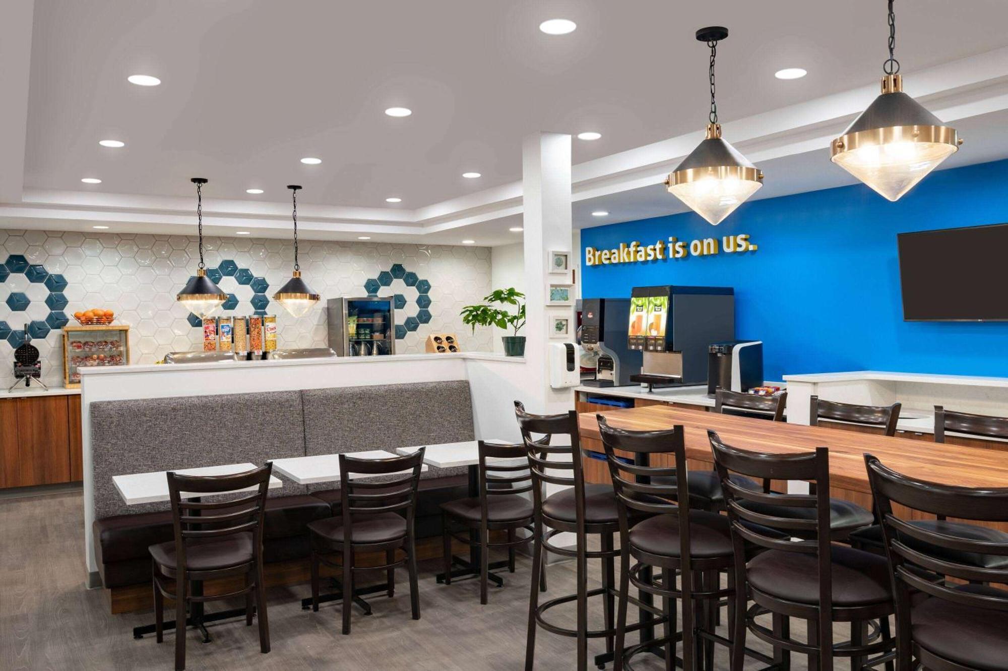 Days Inn & Suites By Wyndham Sherwood Park Edmonton Eksteriør billede